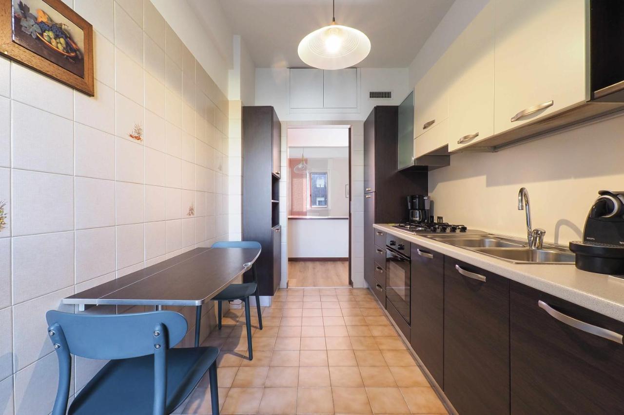 Mba24 Charming Suite Close To Metro Fieracitylife ميلان المظهر الخارجي الصورة